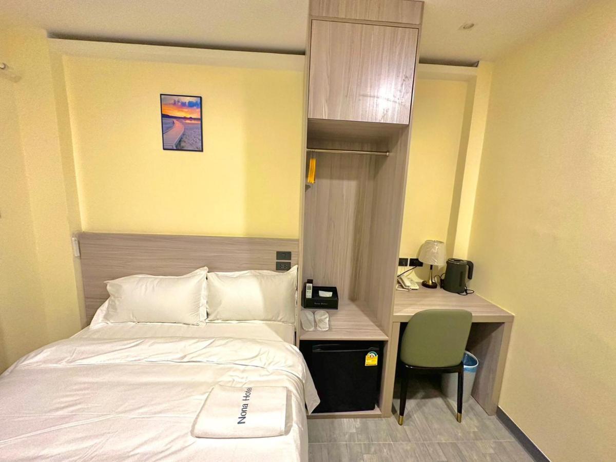 Nona Hotel, Bangkok Makkasan Exteriör bild